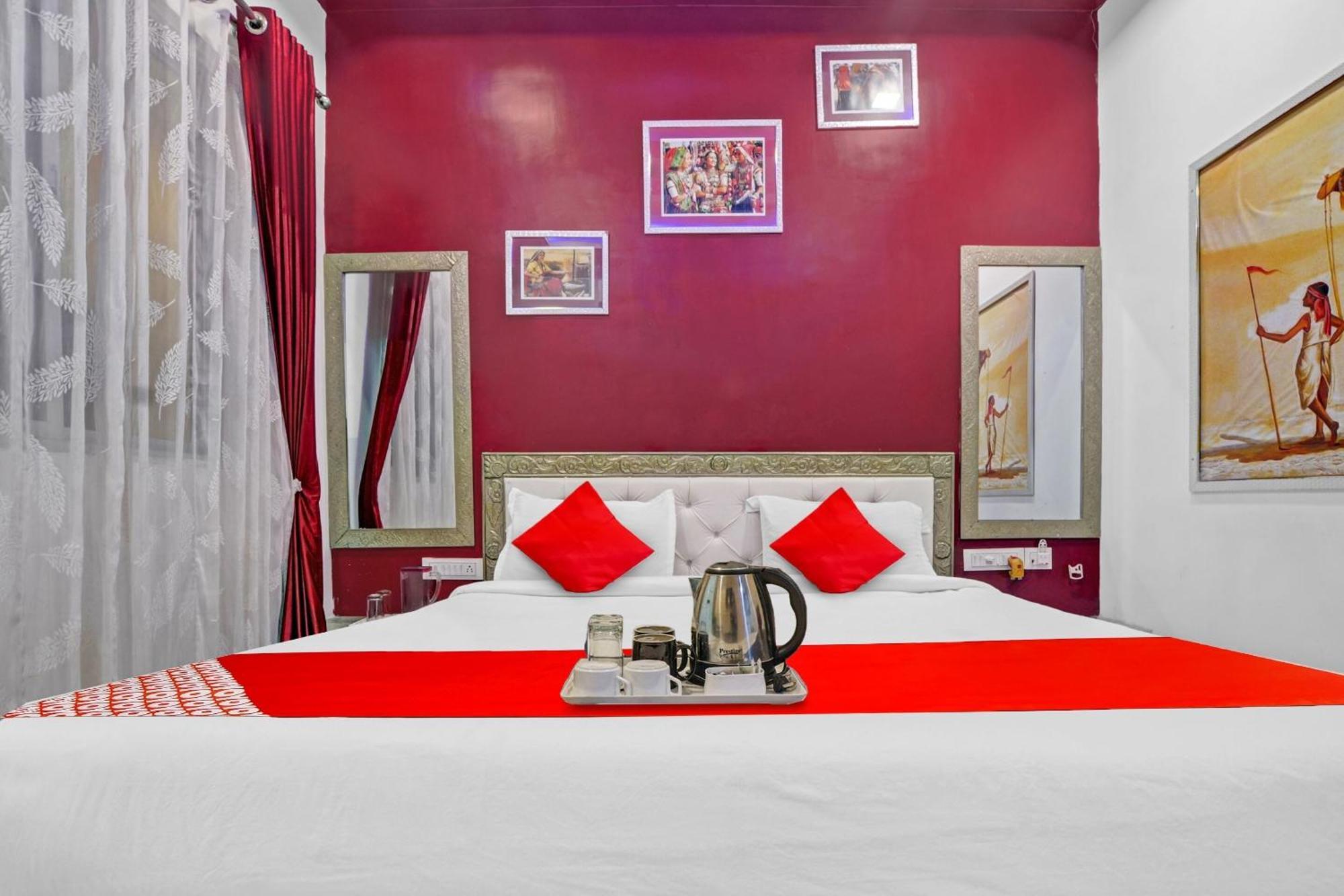 Oyo Udaipur Palace Ngoại thất bức ảnh