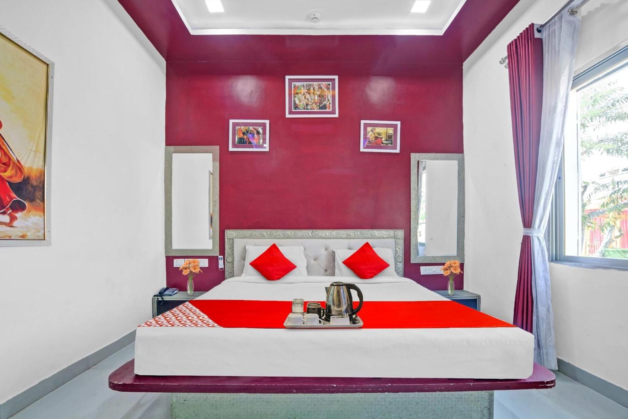 Oyo Udaipur Palace Ngoại thất bức ảnh